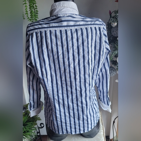 Diane Gilman Collection Blue and White Striped Button Up Shirt M - Picture 6 of 7